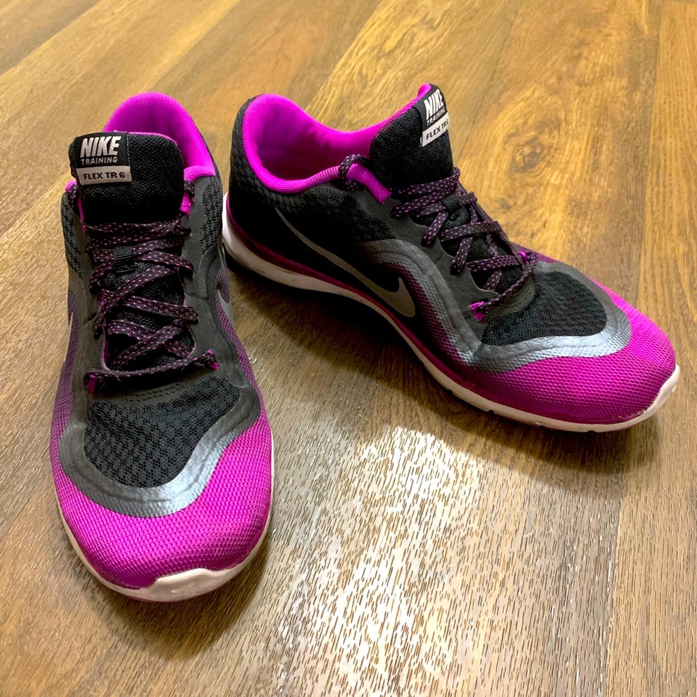Nike snickers , size 9